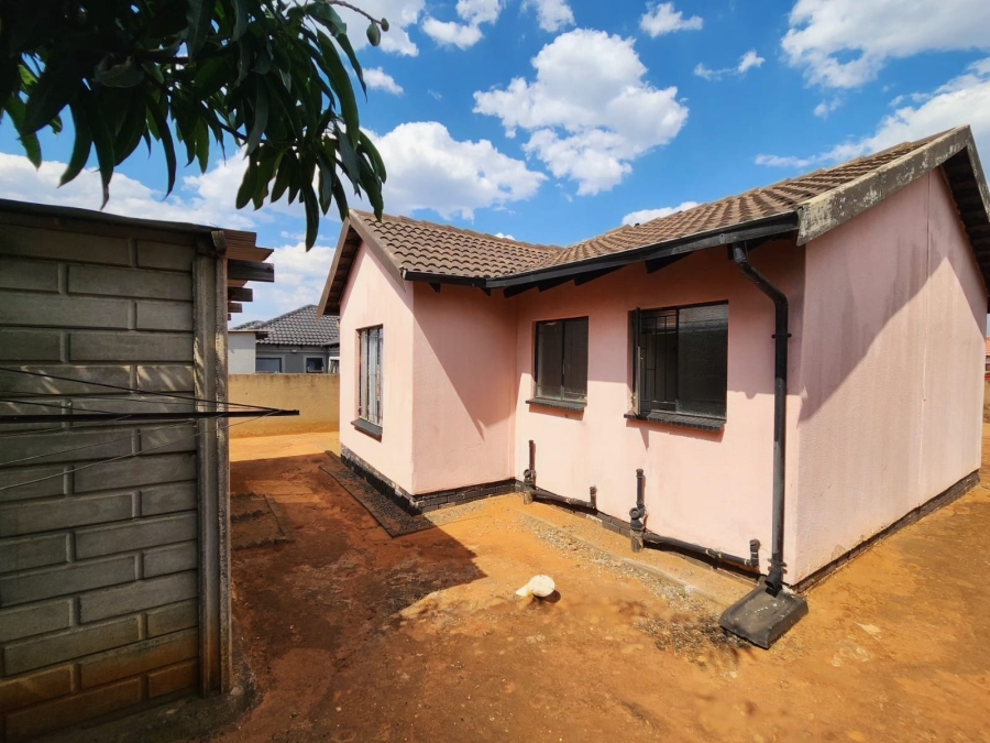 2 Bedroom Property for Sale in Tlhabane West North West